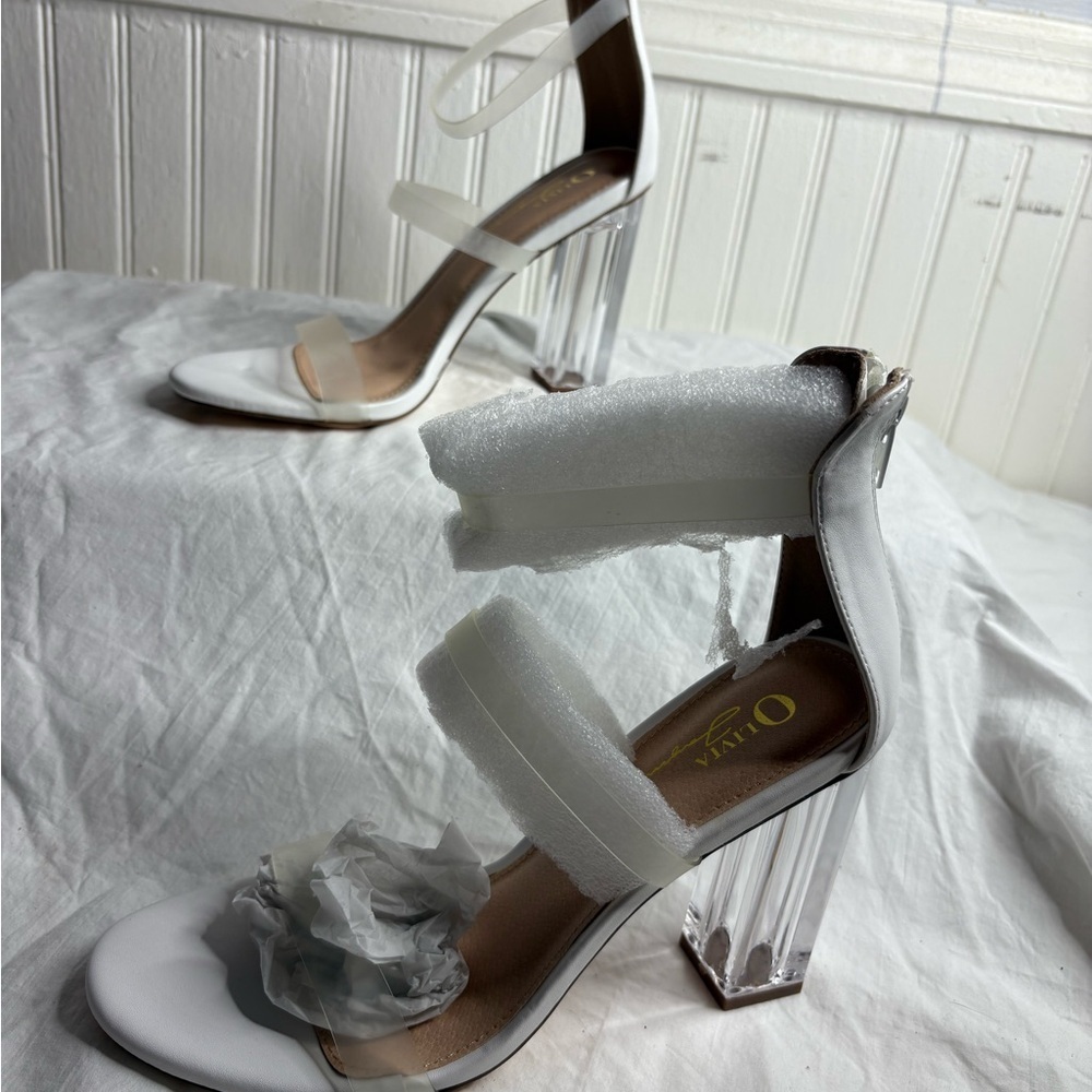 Chic White Heel transparent by Olivia Ferguson